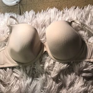 Lightly lined bra